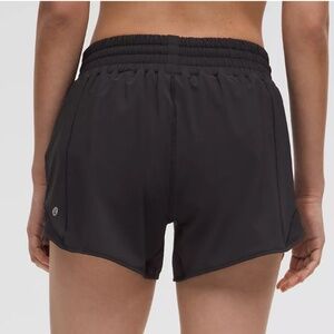 Lululemon Hotty Hot High-Rise Lined Short 4" in black (size 4)